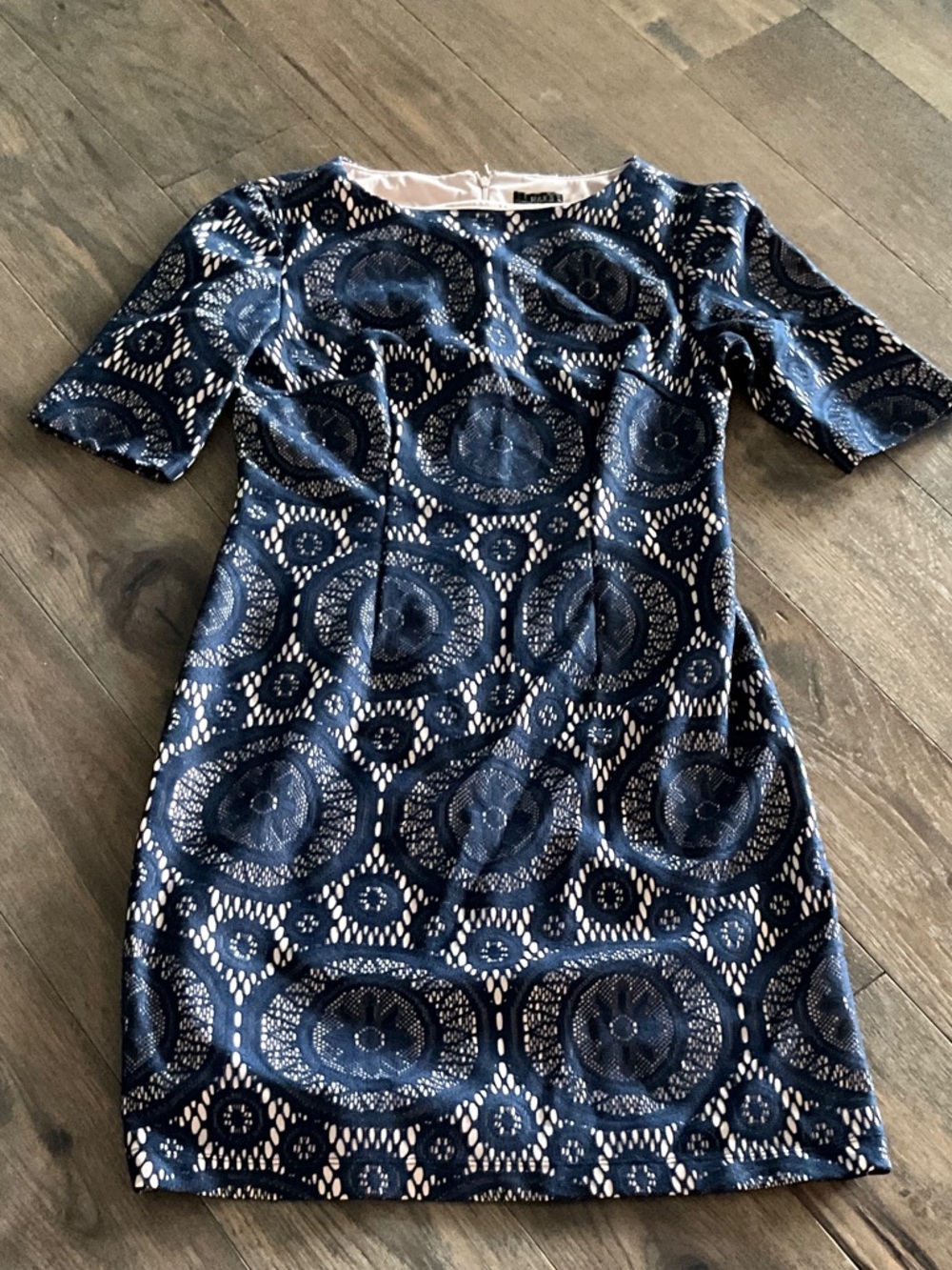 R&K Navy and White Patterned Short Sleeve Sheath Dress